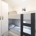 Lovely Houseboat