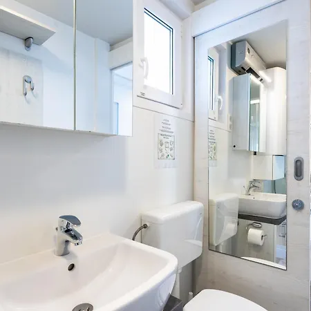 Lovely Houseboat 아파트 *