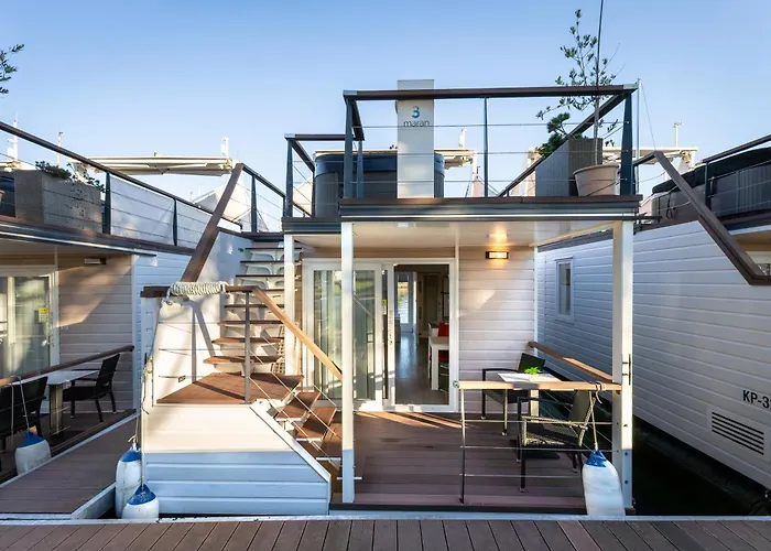 Daire Lovely Houseboat